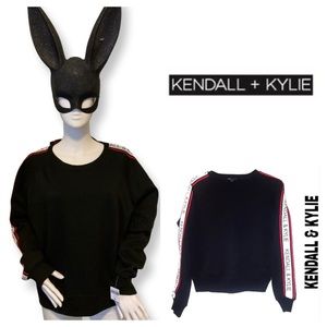 🆕🖤.KENDALL & KYLIE FLEECE PULLOVER 🖤🆕